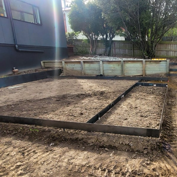Corten steel fabricated garden edging