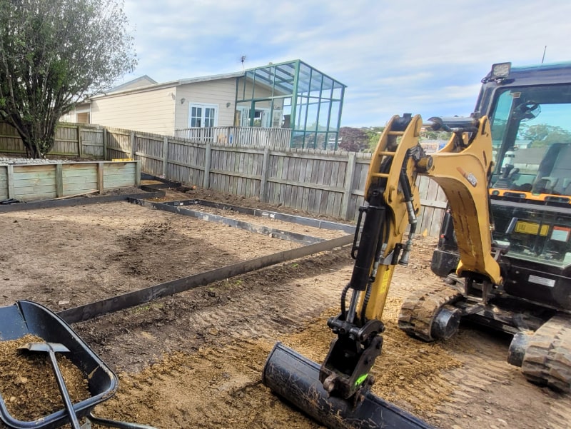 Earthmoving excavator in Dunedin